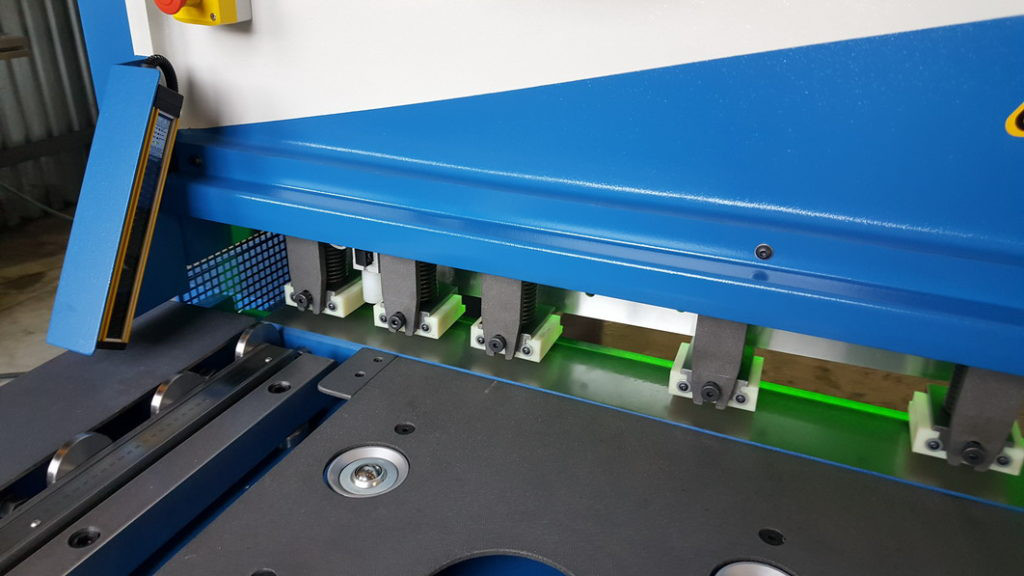 cesoia-per-taglio-lamiera-nuova-boschert-11